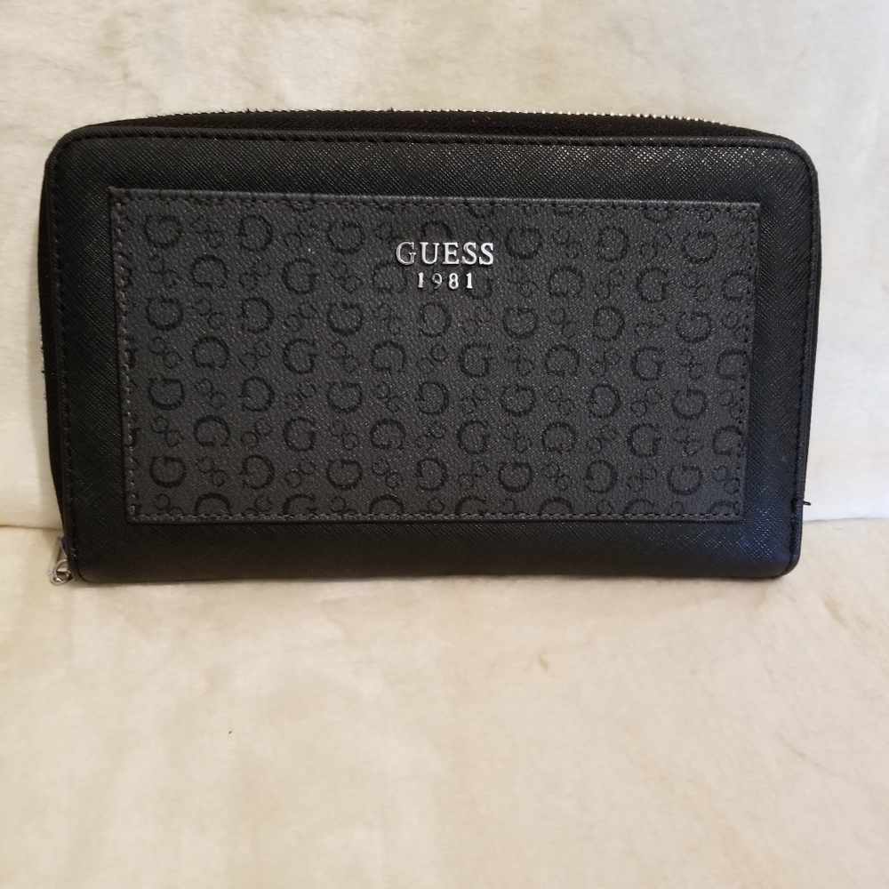 Large Guess  Wallet